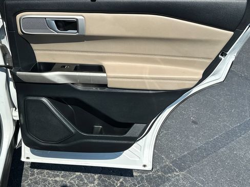 Certified 2023 Ford Explorer Limited AWD/4WD image 16
