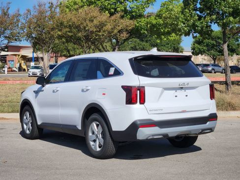 New 2026 Kia Sorento LX image 6