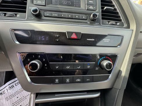Used 2016 Hyundai Sonata SE image 25