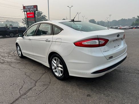 Used 2015 Ford Fusion SE FWD image 3