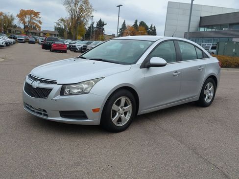 Used 2013 Chevrolet Cruze LT image 4