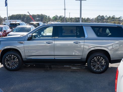 New 2026 GMC Yukon XL Elevation image 6