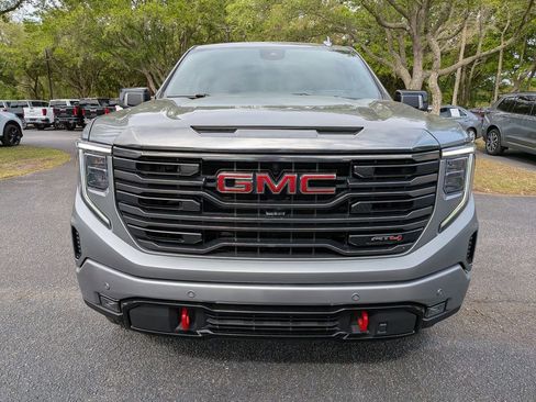 Used 2023 GMC Sierra 1500 AT4 w/ AT4 Premium Package AWD/4WD image 9