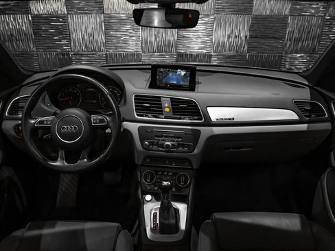 Used 2018 Audi Q3 2.0T Premium Plus w/ Premium Plus Package AWD/4WD image 15