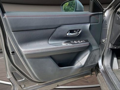 Certified 2025 Nissan Kicks SR w/ Interior Electronics Package FWD image 21