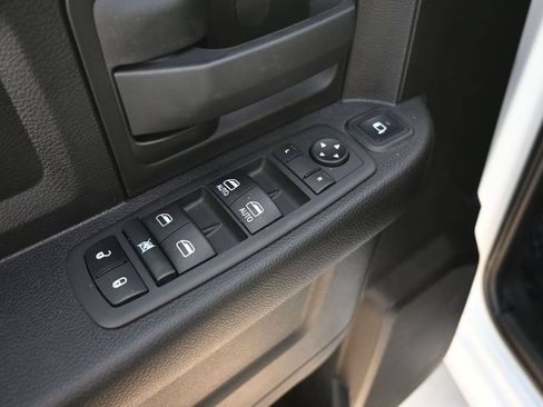 Used 2024 RAM 3500 Tradesman w/ Chrome Appearance Group AWD/4WD image 7
