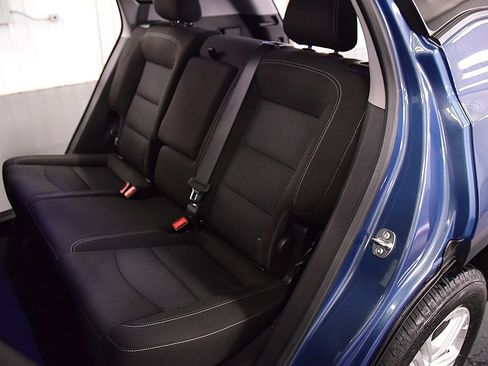 Used 2024 GMC Terrain SLE image 30