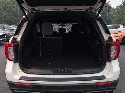 Used 2022 Ford Explorer ST AWD/4WD image 11