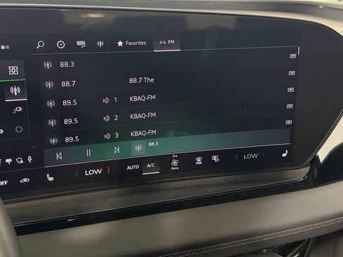 Used 2025 Audi Q6 e-tron Premium w/ Convenience Package AWD/4WD image 21
