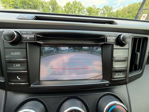 Used 2016 Toyota RAV4 LE AWD/4WD image 27