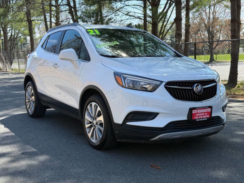 Used 2021 Buick Encore Preferred image 3