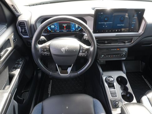 Used 2025 Ford Bronco Sport Outer Banks AWD/4WD image 22