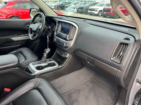 Used 2022 Chevrolet Colorado LT w/ Luxury Package image 27