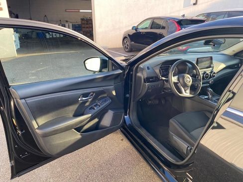 Used 2024 Nissan Sentra SV FWD image 4