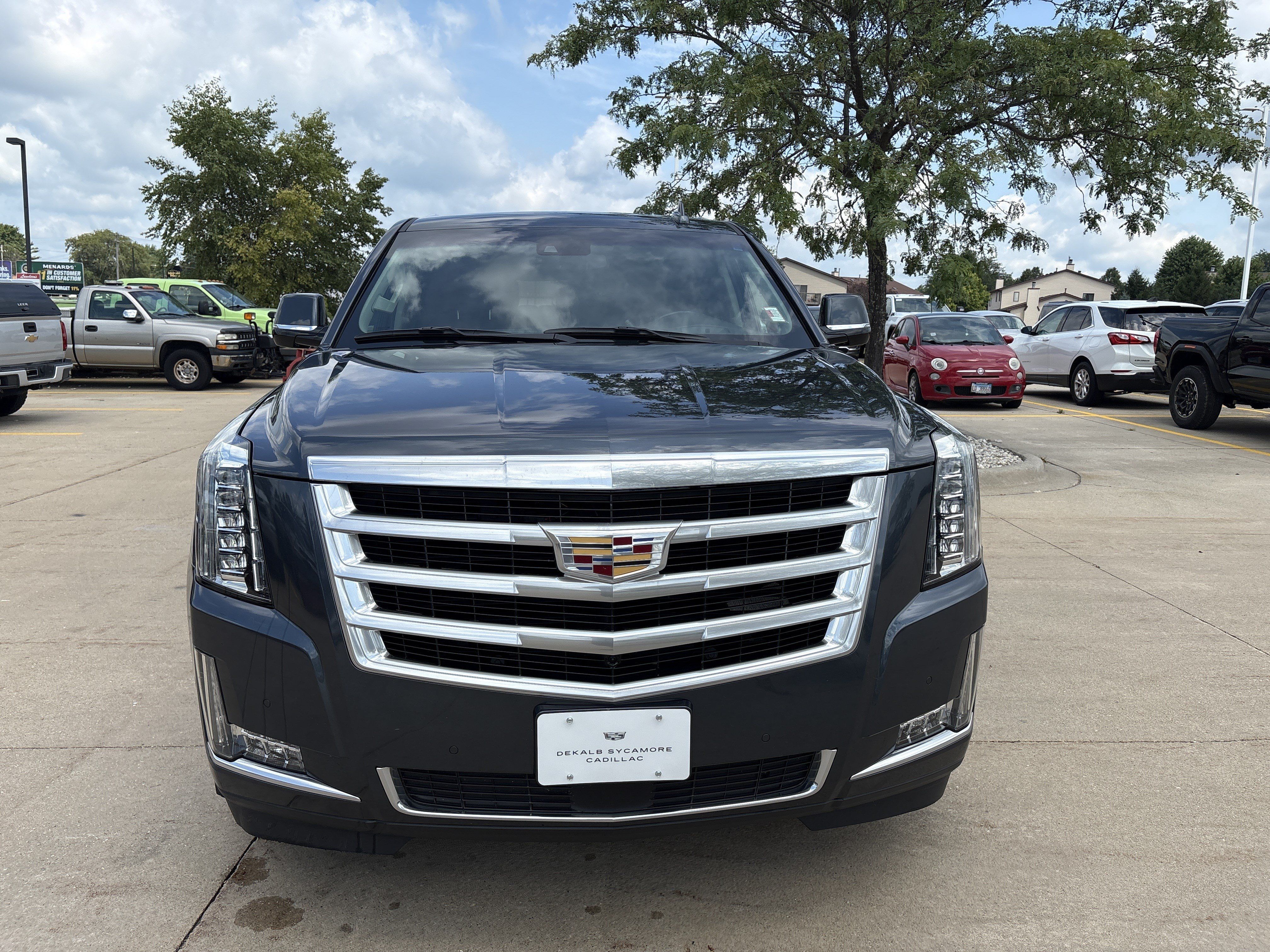 Used 2019 Cadillac Escalade ESV Premium Luxury AWD/4WD image 8