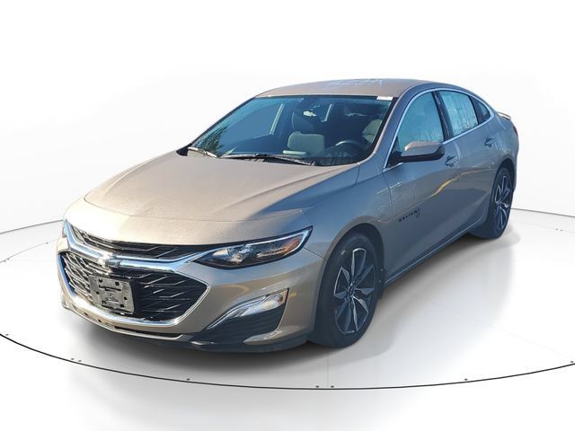 Used 2022 Chevrolet Malibu RS FWD image 2