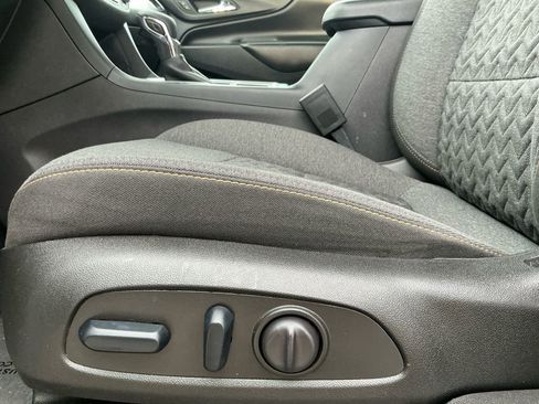 Used 2024 Chevrolet Equinox LT image 23