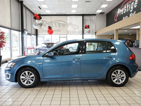 Used 2016 Volkswagen e-Golf SEL Premium image 4