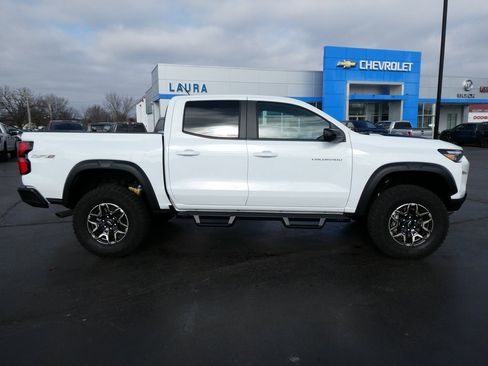 Certified 2024 Chevrolet Colorado ZR2 w/ ZR2 Convenience Package III image 4