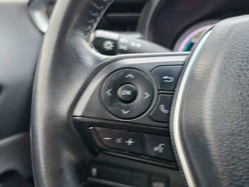 Used 2022 Toyota Venza LE image 33