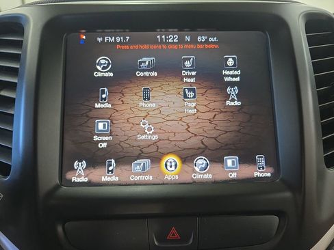 Used 2016 Jeep Cherokee Trailhawk w/ Cold Weather Group AWD/4WD image 23