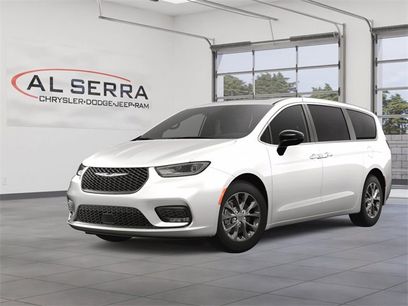 New 2025 Chrysler Pacifica Select