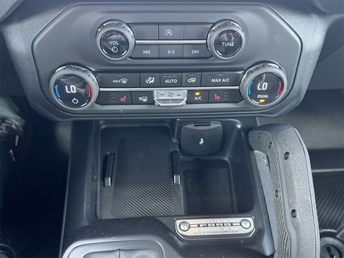 New 2025 Ford Bronco Big Bend w/ Black Diamond Package image 6