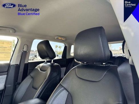 Used 2022 Jeep Compass Latitude FWD image 18