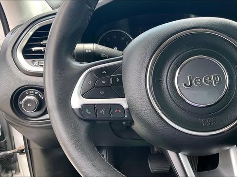 Used 2020 Jeep Renegade Latitude w/ LED Lighting Group AWD/4WD image 10