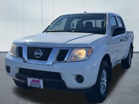Used 2017 Nissan Frontier SV image 1