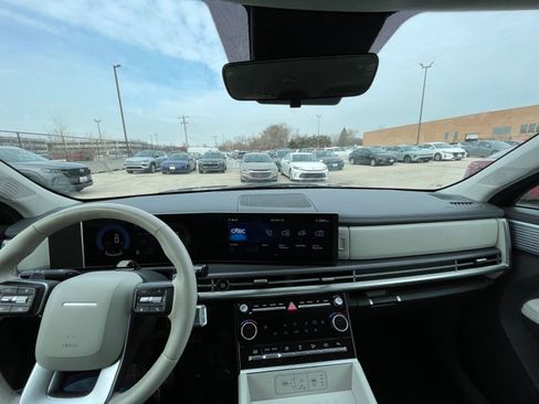 Used 2025 Hyundai Santa Fe SEL image 36