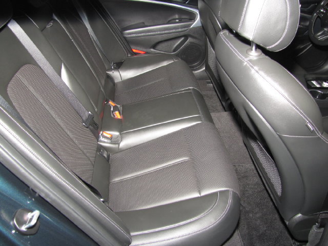 Used 2023 Genesis G70 2.0T RWD image 40