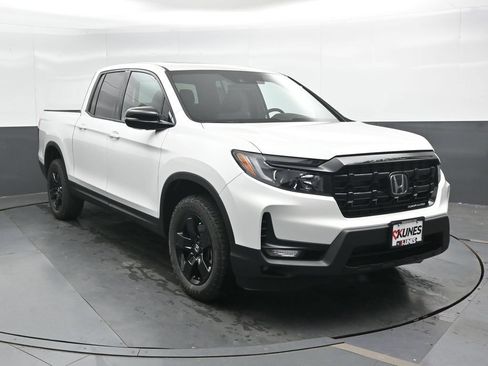 New 2026 Honda Ridgeline Black Edition image 4