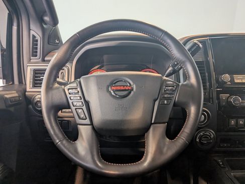 Used 2021 Nissan Titan PRO-4X w/ Pro-4x Convenience Package image 16