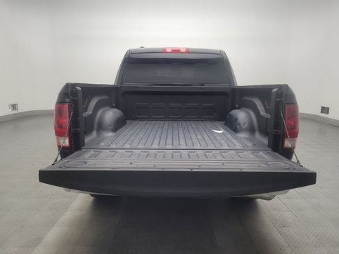 Used 2021 RAM 1500 Classic SLT RWD image 29