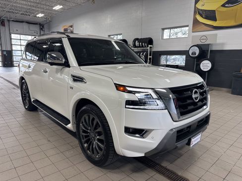 Used 2022 Nissan Armada Platinum w/ Captain's Chairs Package image 17