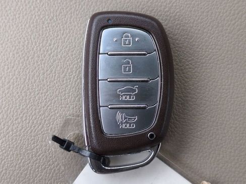 Used 2019 Hyundai Elantra Value Edition image 28