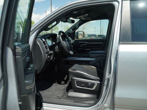 Used 2024 RAM 1500 Laramie AWD/4WD image 12