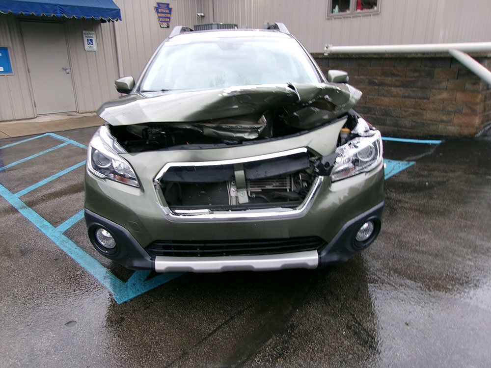 Used 2017 Subaru Outback 2.5i Limited AWD/4WD image 3