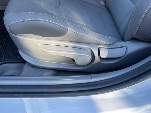 New 2025 Hyundai Elantra Sport image 13