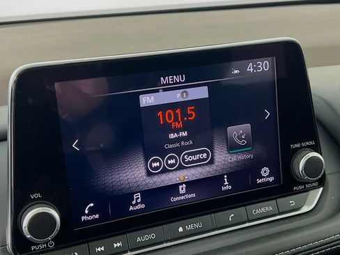 Used 2023 Nissan Rogue SV w/ SV Premium Package image 13