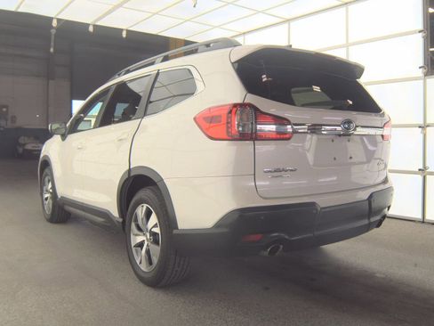 Used 2022 Subaru Ascent Premium w/ Convenience Package AWD/4WD image 10