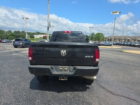 Used 2018 RAM 2500 Laramie w/ Sport Appearance Group AWD/4WD image 4