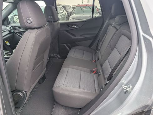 New 2026 Chevrolet Equinox LT image 9