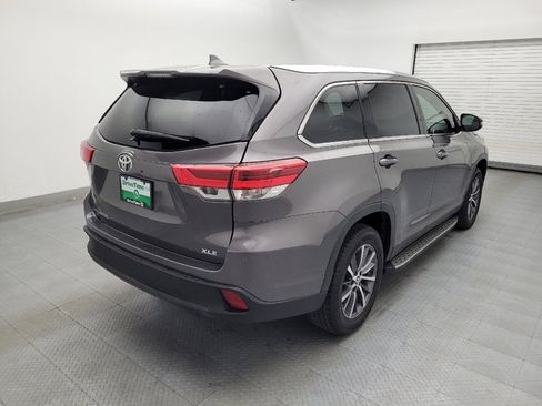 Used 2019 Toyota Highlander XLE FWD image 9