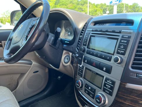 Used 2011 Hyundai Santa Fe Limited AWD/4WD image 12