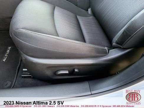 Used 2023 Nissan Altima 2.5 SV FWD image 14