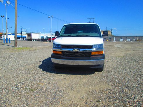 Used 2023 Chevrolet Express 2500 w/ Driver Convenience Package image 2