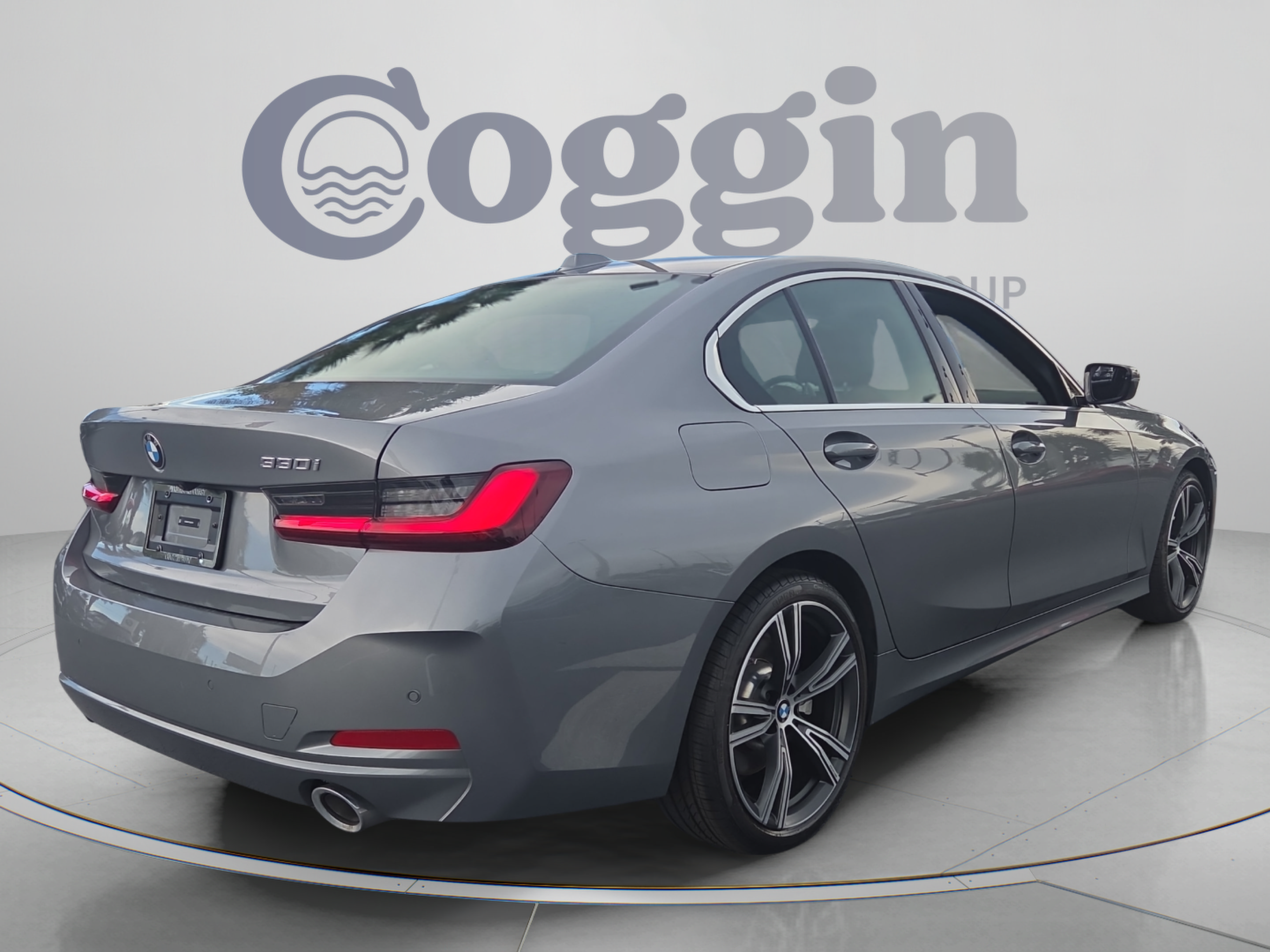 Certified 2024 BMW 330i Sedan w/ Premium Package RWD image 5