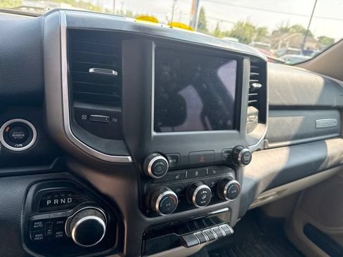 Used 2020 RAM 1500 Big Horn AWD/4WD image 9